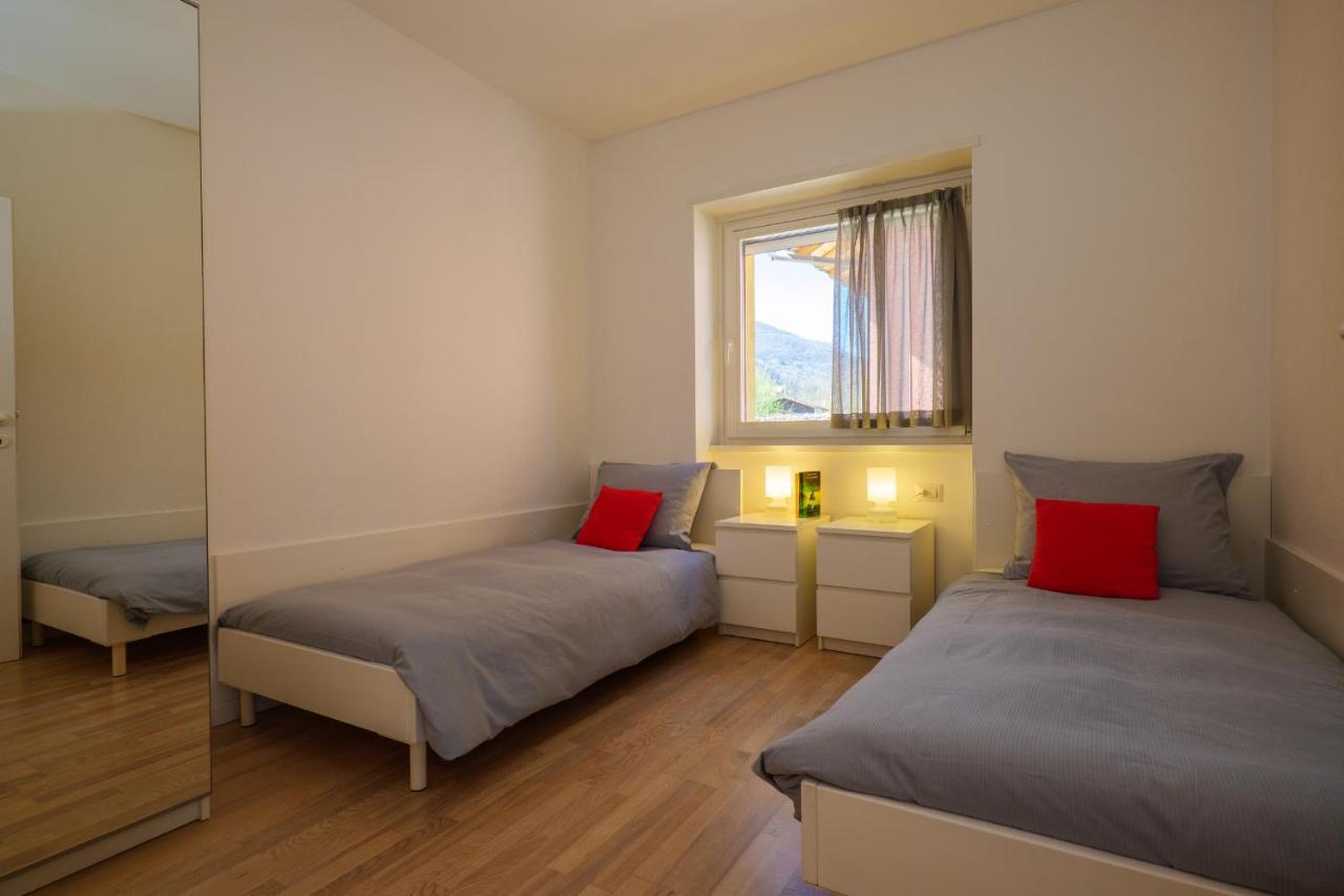 Residence Girasole Casa Gialla Colico Ngoại thất bức ảnh