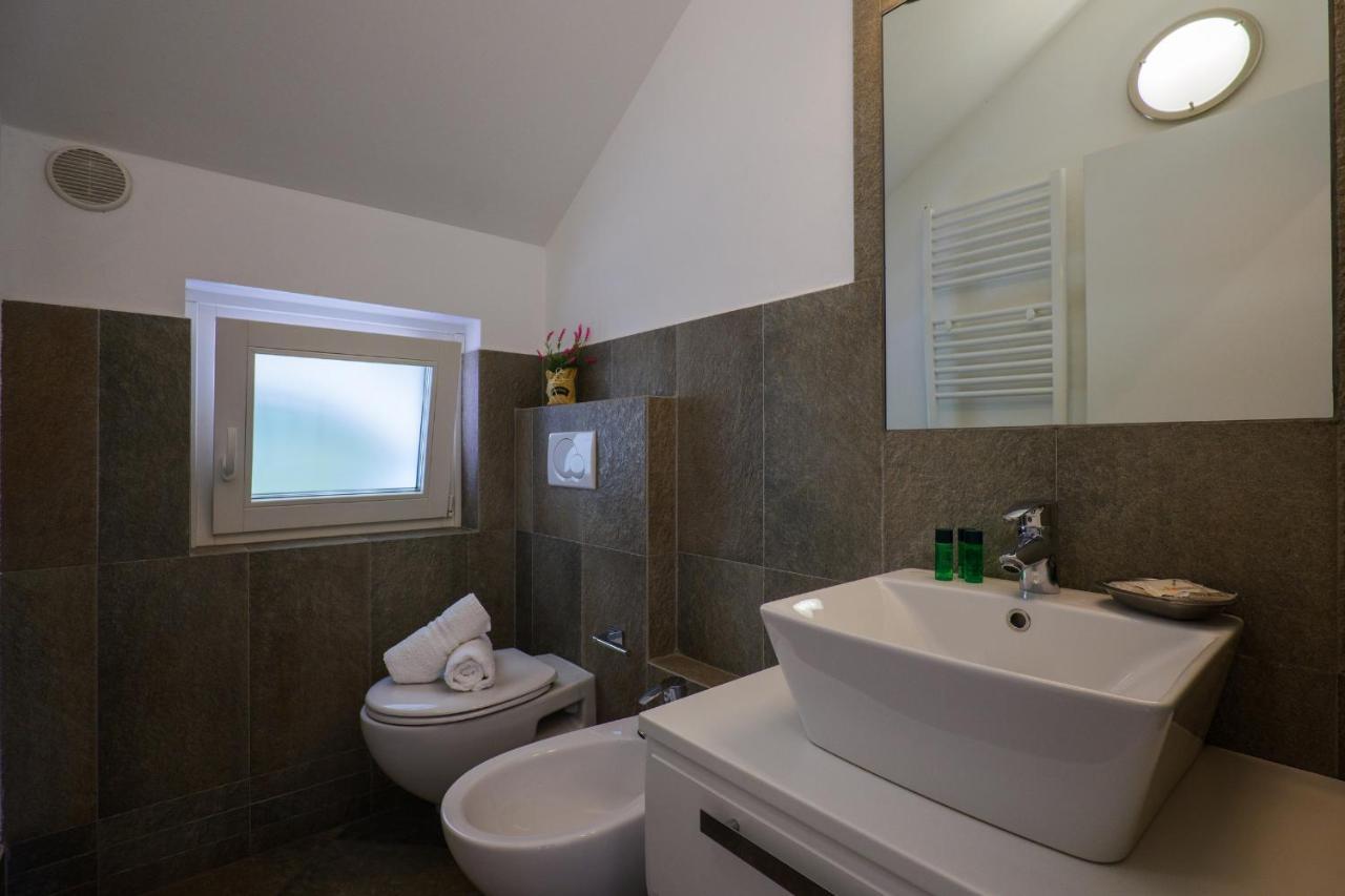 Residence Girasole Casa Gialla Colico Ngoại thất bức ảnh